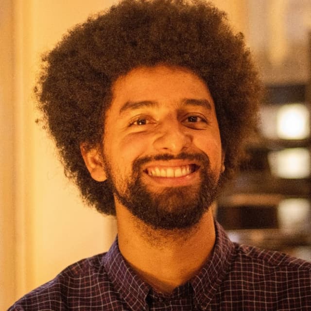 Maurício Kenyatta, doutorando em Relações Internacionais pela UnB, mentor acadêmico e docente universitário